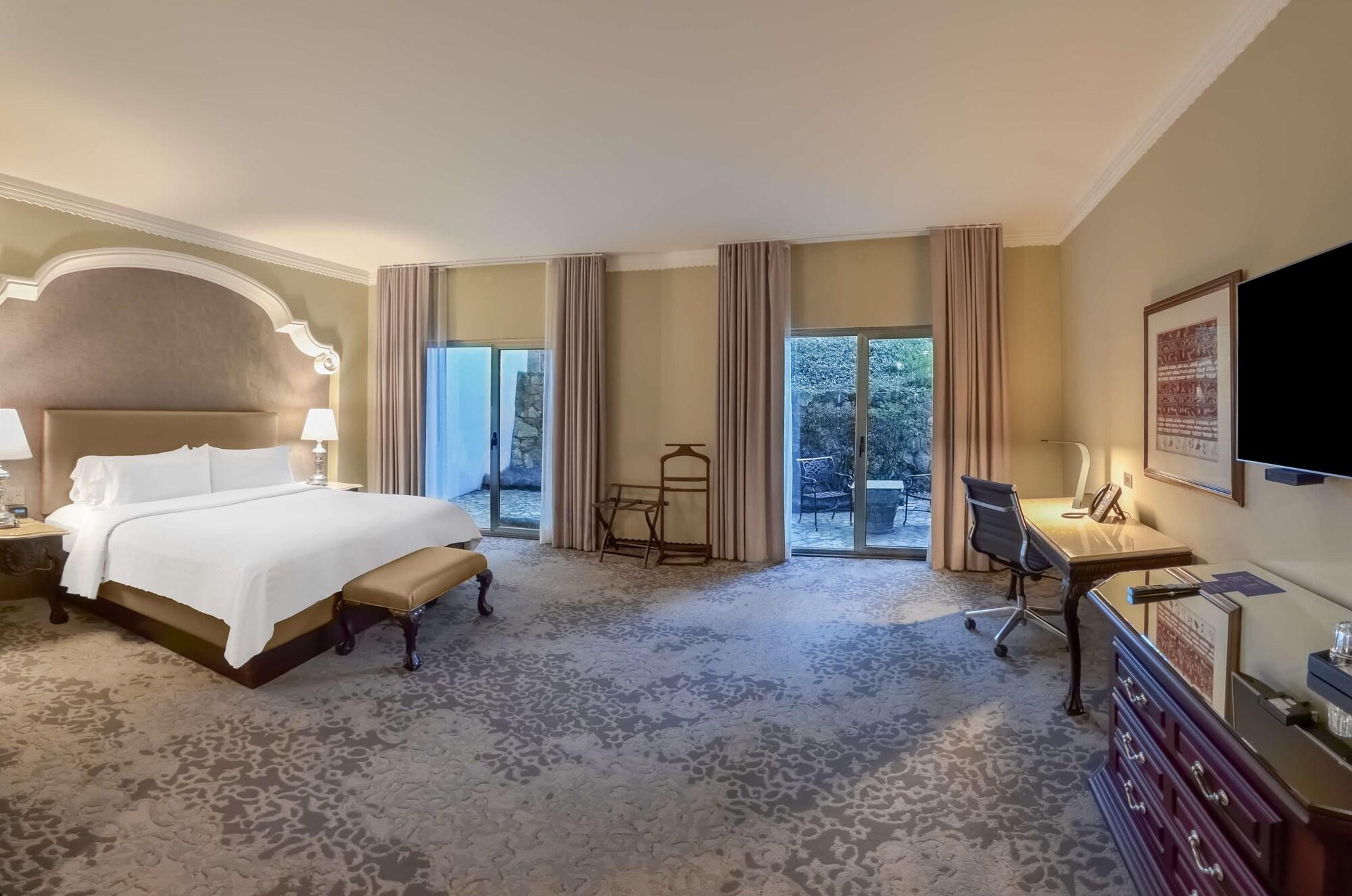 Hilton Guatemala City, Guatemala Hotel La Aurora